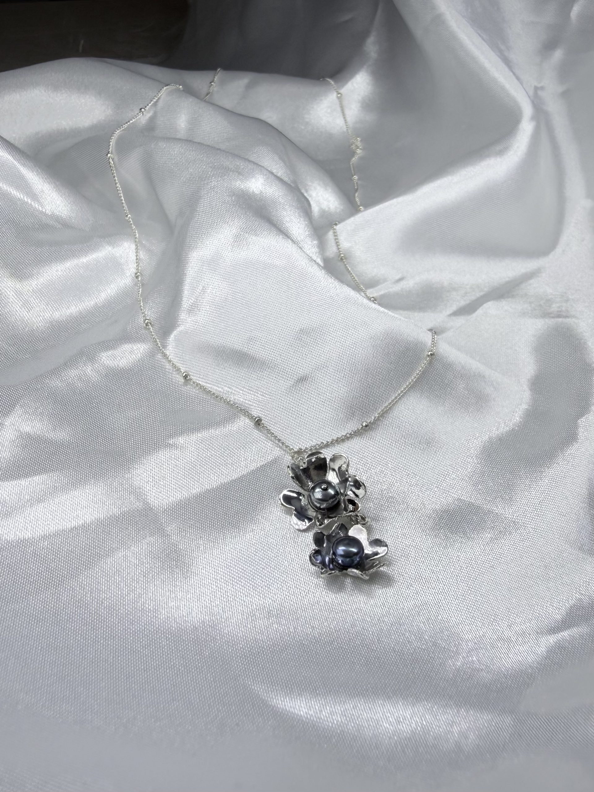 Collier Bouton